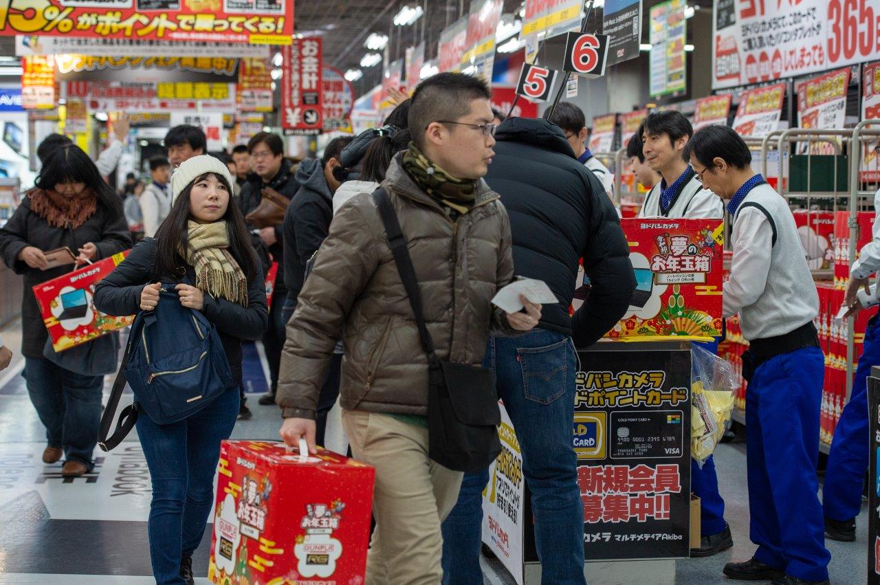 初売りのお年玉箱をスムーズに販売したヨドバシAkiba